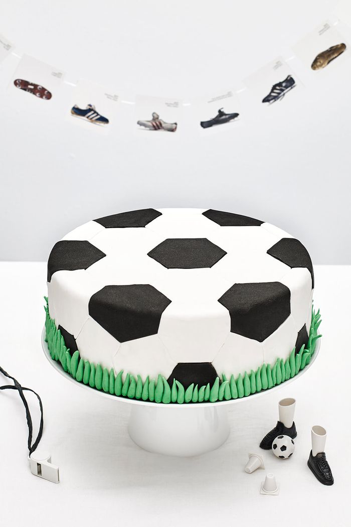 Sur Pinterest ▷ 1001 + idées pour une décoration originale de gâteau d'anniversaire | Accro-Jeux
