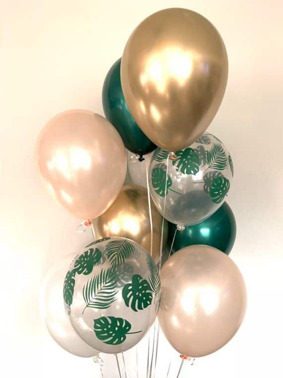 Sur Pinterest Tropical Balloons | Green Bridal Shower Decor | Green and Gold | Accro-Jeux
