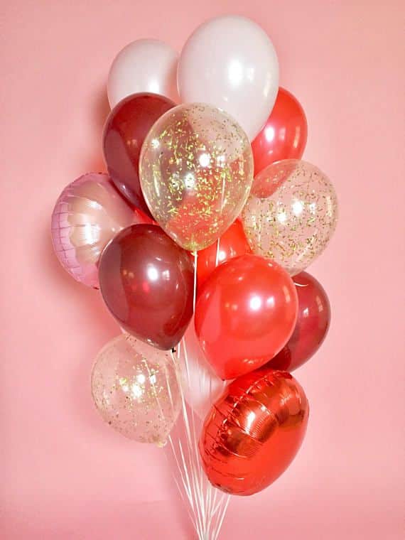 Sur Pinterest Love is in the air with this giant balloon bouquet. Sweet with | Accro-Jeux