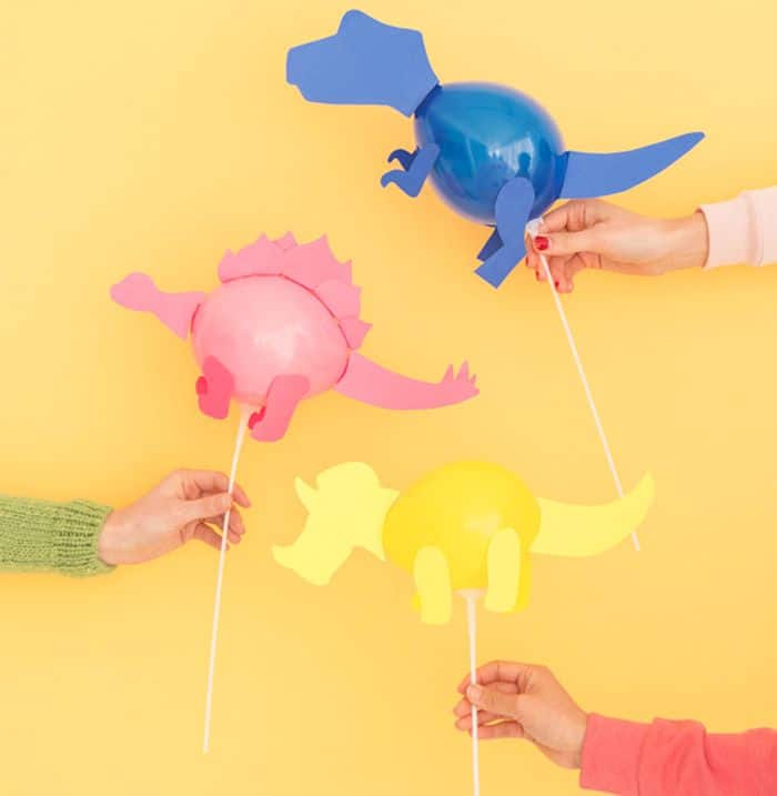 Sur Pinterest Réaliser des mini dinosaures en ballon pour une déco d’anniversaire | Accro-Jeux
