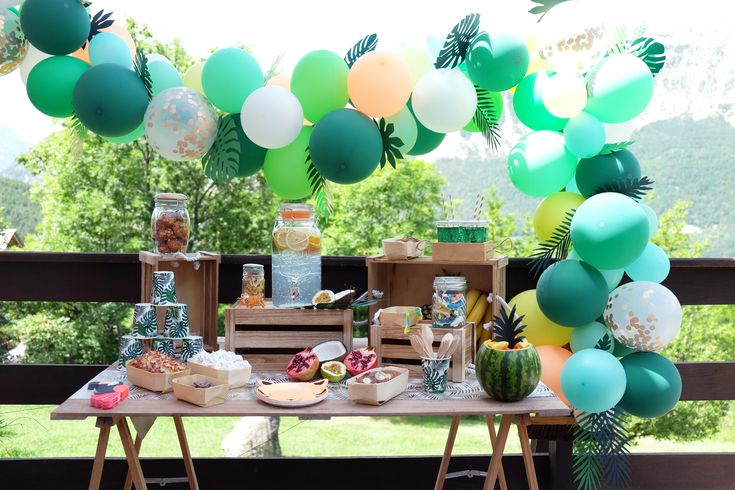 Sur Pinterest Décoration anniversaire jungle arche ballons - jungle birthday party | Accro-Jeux
