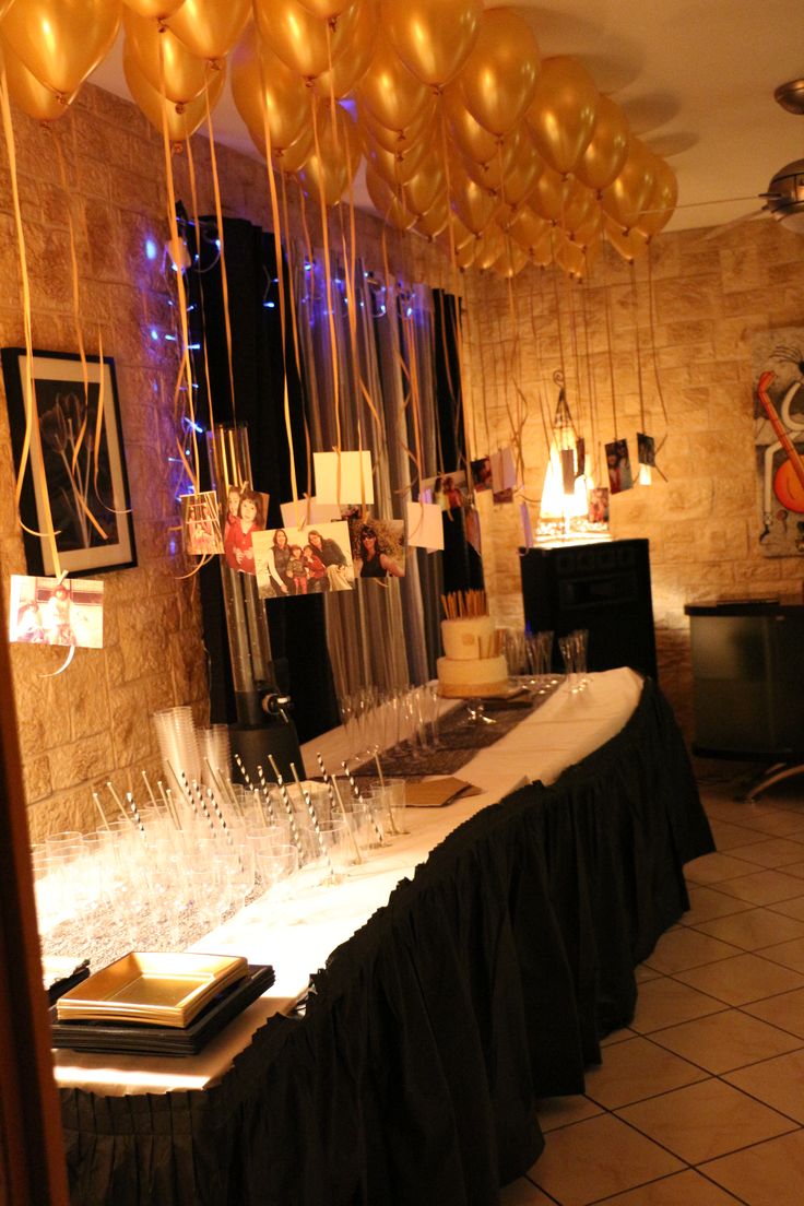 Sur Pinterest Anniversaire Noir & Or ! #evenementsheureux #evenementsfamiliaux… | Accro-Jeux