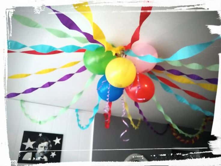 Sur Pinterest Décoration anniversaire papier crépon, ballon, arc en ciel | Accro-Jeux