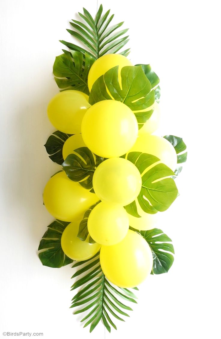 Sur Pinterest DIY Balloon & Fronds Tropical Party Centerpiece | Accro-Jeux