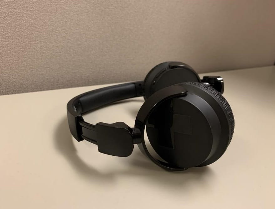 Examen des casques sans fil à suppression de bruit active Philips BASS + | Accro-Jeux