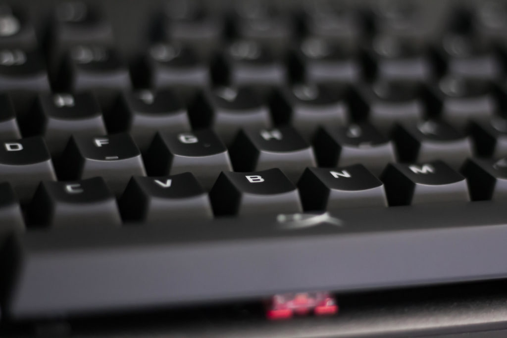 Gros plan du clavier HyperX Alloy Origins