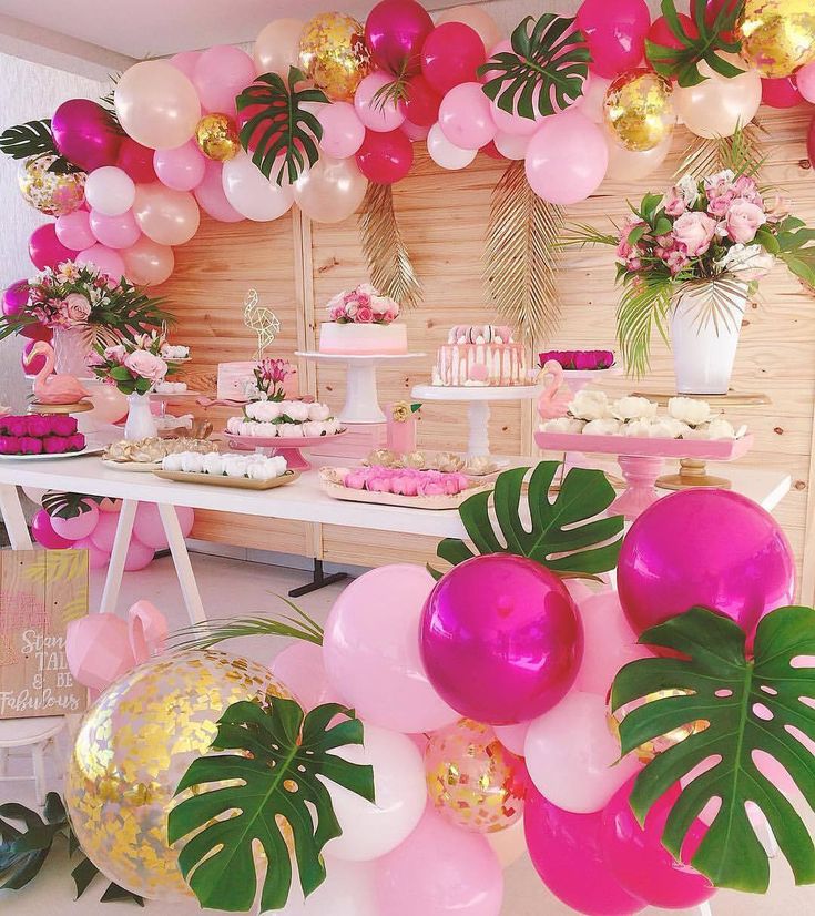 Sur Pinterest 1,650 Likes, 62 Comments - Cake Topper Donut Wall Hire | Accro-Jeux