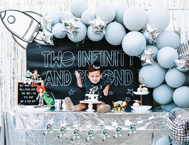 Sur Pinterest karissa on Instagram: “Two infinity and beyond so many questions | Accro-Jeux