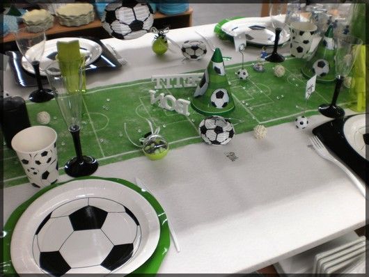 Sur Pinterest Une table d'anniversaire spéciale Football ! Sympa pour un petit | Accro-Jeux
