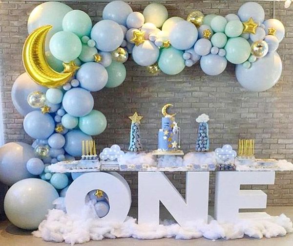 Sur Pinterest Baby Birthday Balloon Decoration Ideas | Accro-Jeux