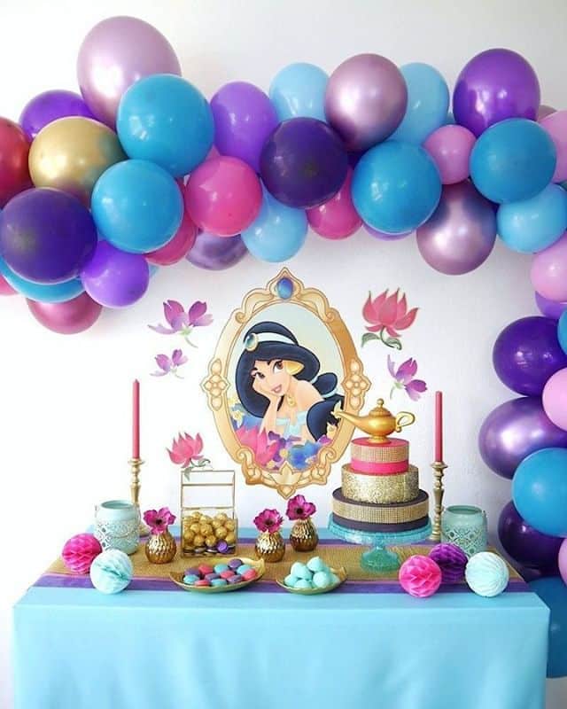 Sur Pinterest DIY Superhero Birthday Cupcake Stand | Accro-Jeux