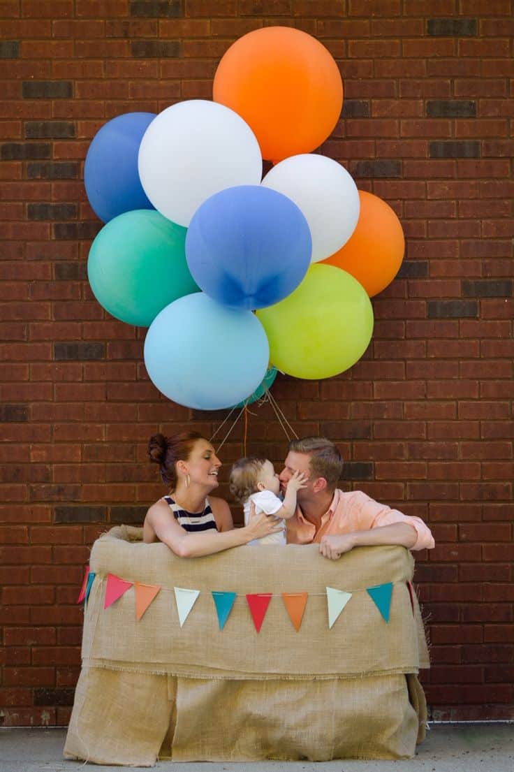 Sur Pinterest Hot air balloon photo booth at Jack's first birthday. Made it from | Accro-Jeux