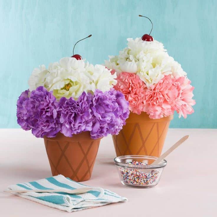 Sur Pinterest Make a super cool clay pot floral arrangement that everyone will be | Accro-Jeux